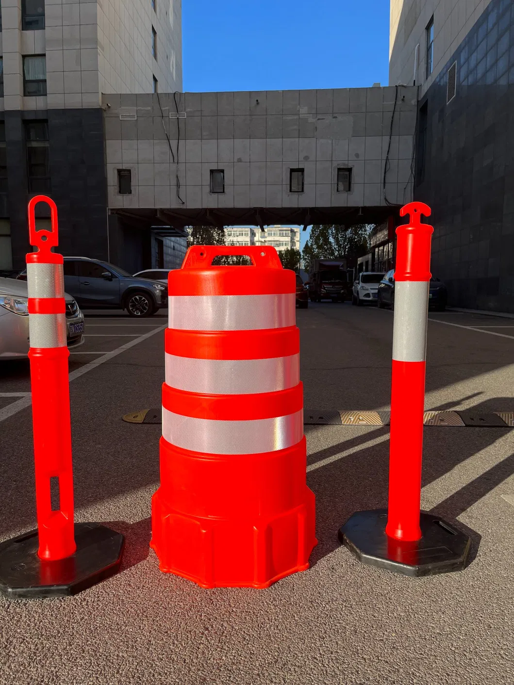 ROADSAFE সবচেয়ে বেশি বিক্রীত PE ট্র্যাফিক ড্রাম ক্র্যাশ ব্যারেল, সড়ক নিরাপত্তা প্রতিফলিত সতর্কীকরণ ব্যারেল 0